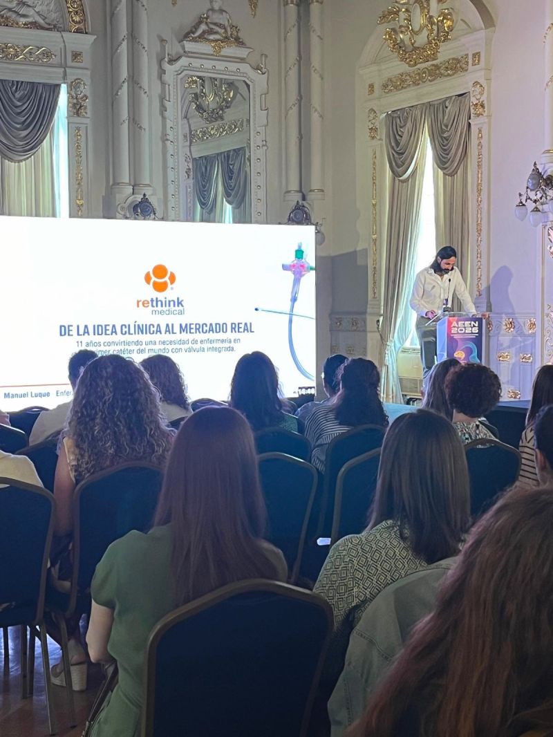 Rethink Medical presenting T-Control® on stage at the 48th Spanish Neuroscience Nursing Congress