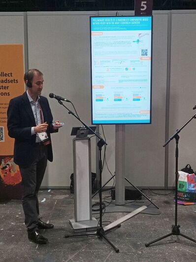 Dr. José Medina Polo presenting the T-Control® poster at the ICS congress